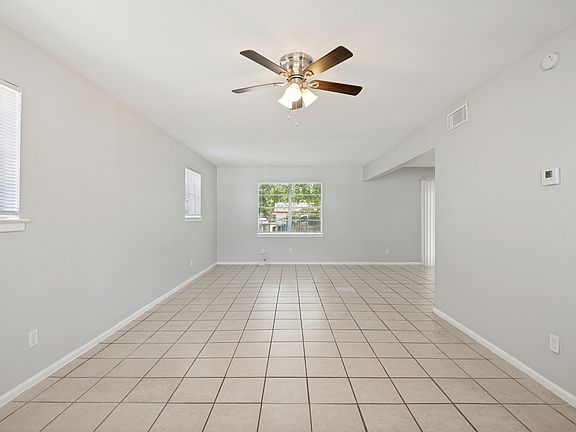 4th image of 614 Rutgers Dr