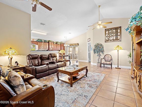 5th image of 1878 Cogan Dr SE