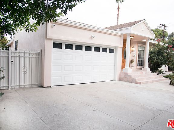3rd image of 4926 Canoga Ave