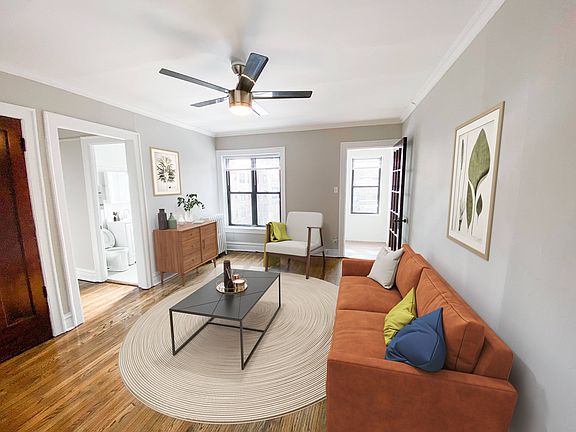 3rd image of 649 W Oakdale Ave APT 1A