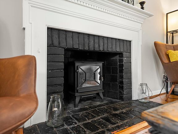 5th image of 2708 Farmington Pl