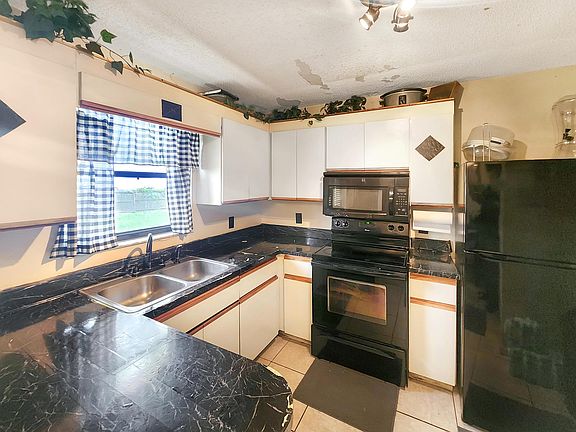 3rd image of 3306 Avenue J