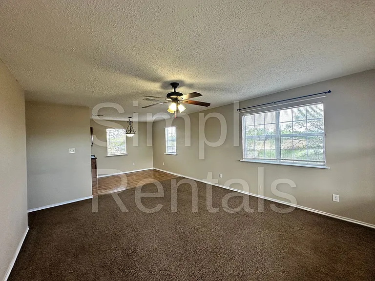 479 Mills Way — Photo 7