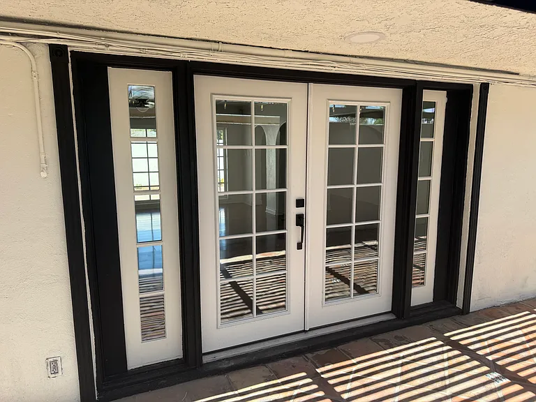 701 W Lewis Ave — Photo 3