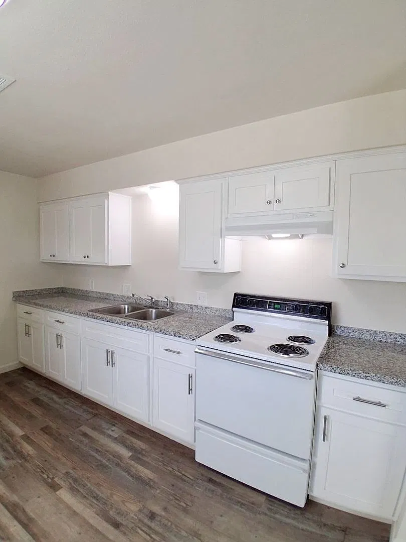 4730 E. Lamona Ave. — Photo 3