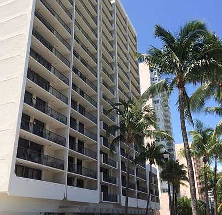 5th image of 2625 Collins Ave APT 1009