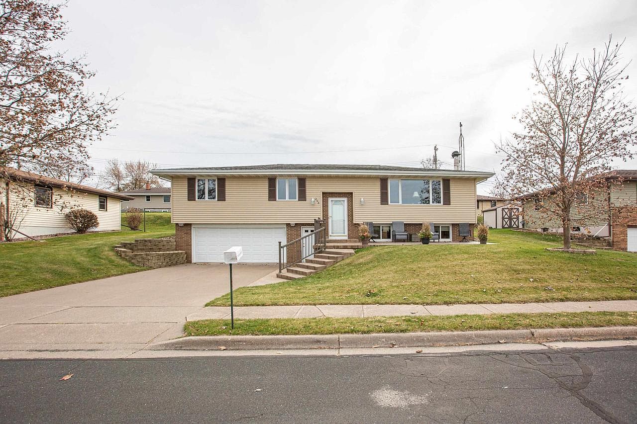 253 Maureen Street, Dickeyville, WI 53808 Zillow