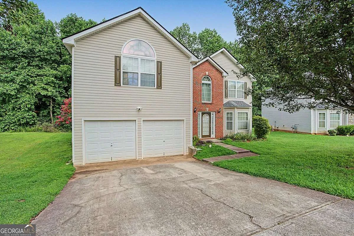 4 bed, 2.5 bath, $2,150 — Photo 4