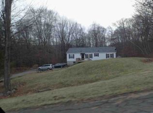 411 Cherrywood Ln #L-8, Madison Township, PA 18444