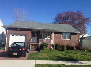 696 1st St, Secaucus, NJ 07094