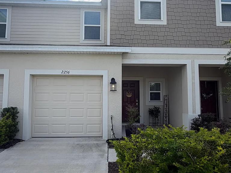 2256 Paravane Way — Photo 1
