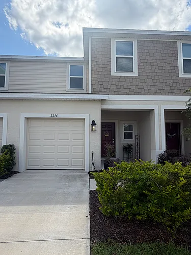 2256 Paravane Way Photo 1