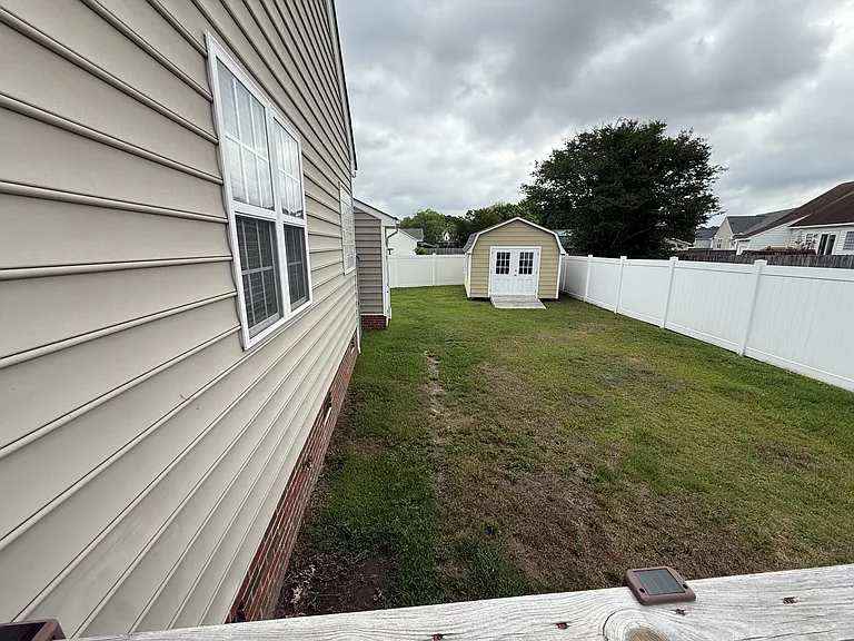 720 Carrington Ln — Photo 15