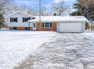 7849 Florida Cir N, Brooklyn Park, MN 55445