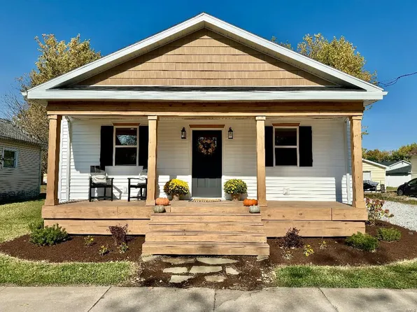 709 E Macoupin St, Staunton, IL 62088