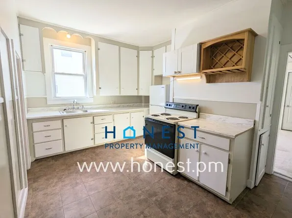 8 Lasalle St Unit 2, Waterville, ME 04901