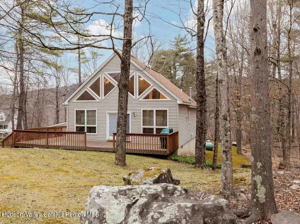 831 N Chodikee Lake Road, Highland, NY 12528