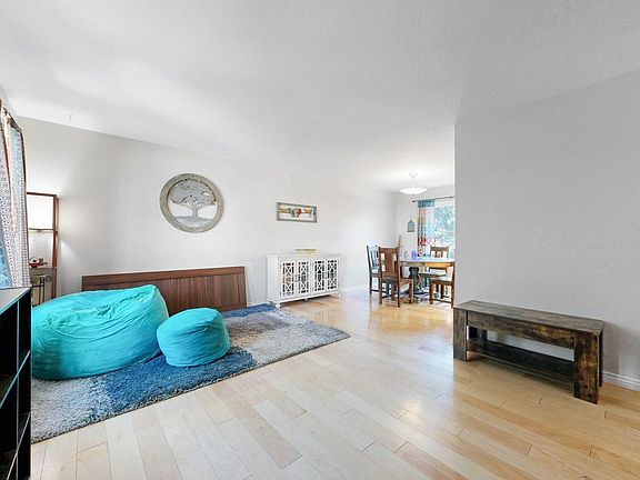 4th image of 503 Broadview Dr