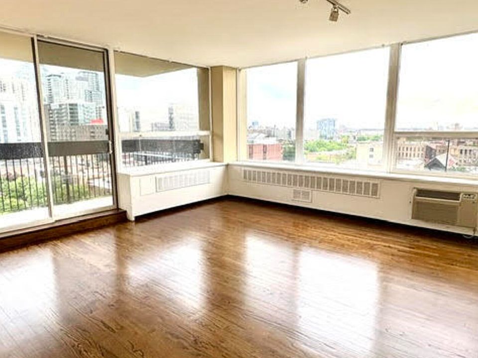 Huge Layout With Balcony!