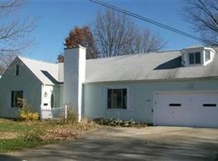 5783 Burns Rd, North Olmsted, OH 44070