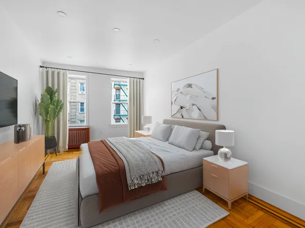 210 Grand Street image 3 of 9