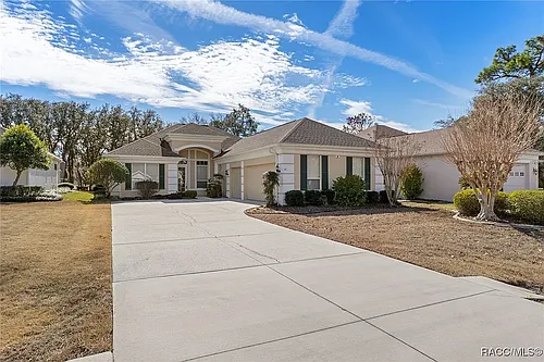 40 Deerwood Dr Photo 1