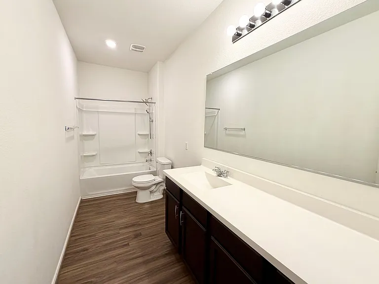 873 Circle Way — Photo 5