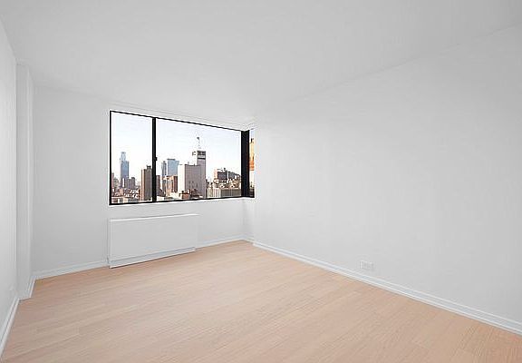 4th image of 124 W 60th St APT 34E