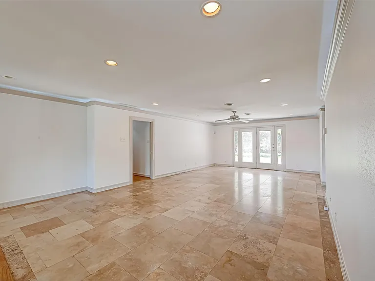 5611 Briarbend Dr — Photo 13