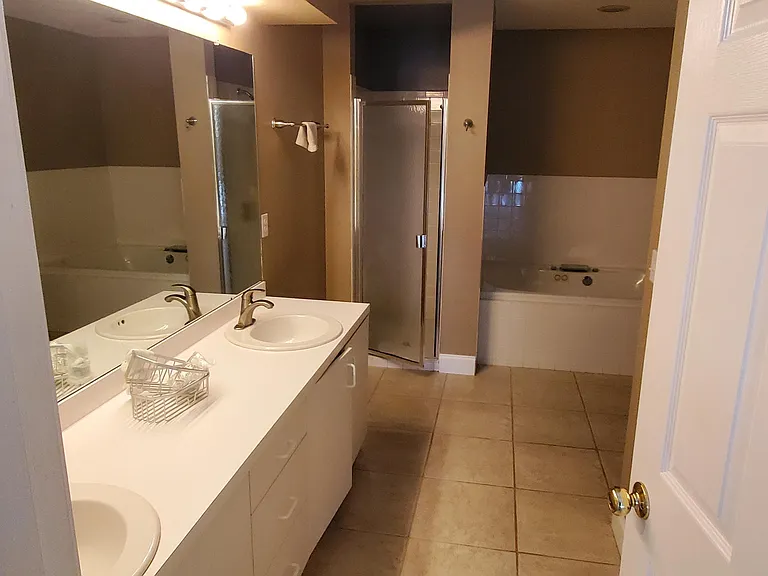 3236 Crystal Lakes Ct — Photo 9