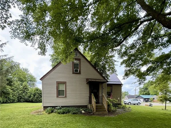 7 W Main St, Savannah, OH 44874