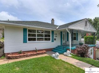4826 Manderson St, Omaha, NE 68104