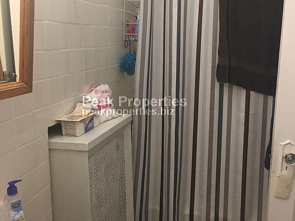3rd image of 2822 N Cambridge Ave APT 30