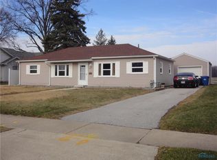 330 E Main St, Oak Harbor, OH 43449