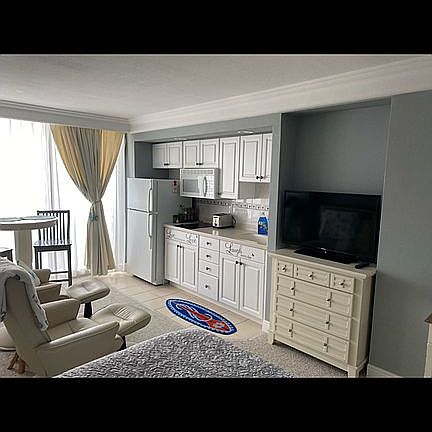 5th image of 2700 N Atlantic Ave #1106