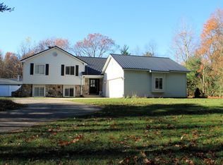 5545 Davis Rd, Muskegon, MI 49441