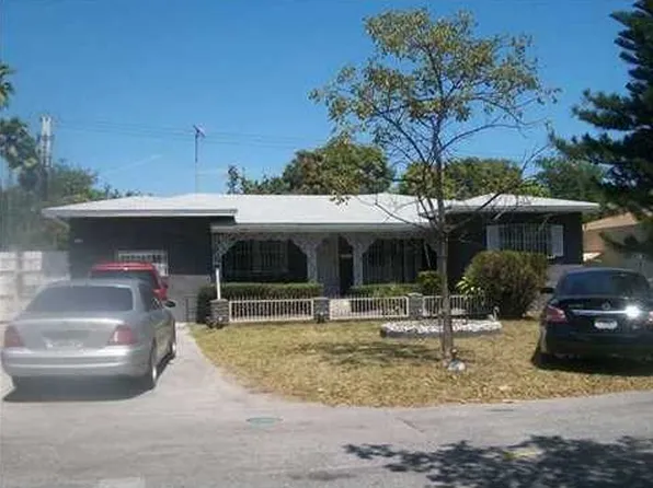201 NE 43rd St, Miami, FL 33137