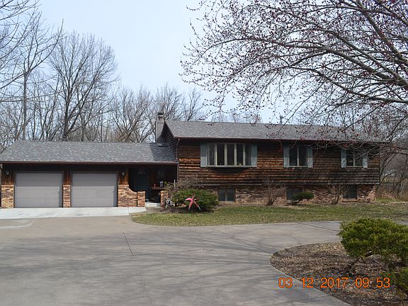 Close up, Front of house