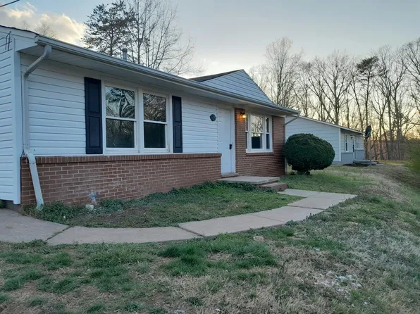 1236 Ellerbe Ct, Eden, NC 27288