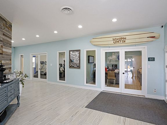 5th image of 3642 Village Cir #3B