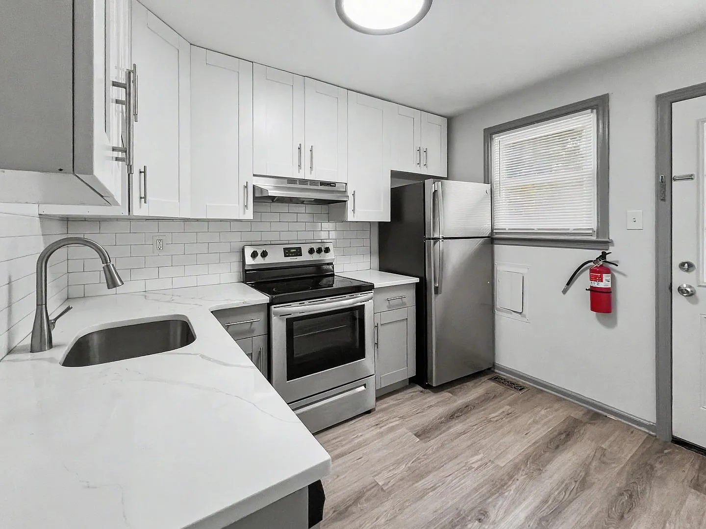 200 E. Maple Avenue — Photo 2