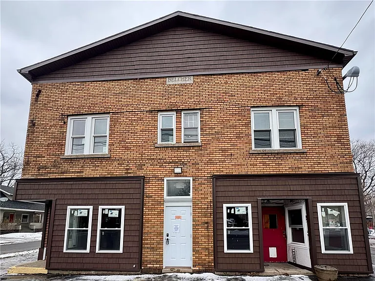 2042 Dewey Ave #4 — Photo 1