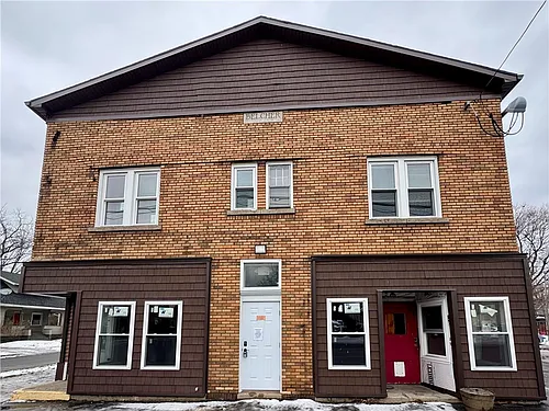 2042 Dewey Ave Photo 1