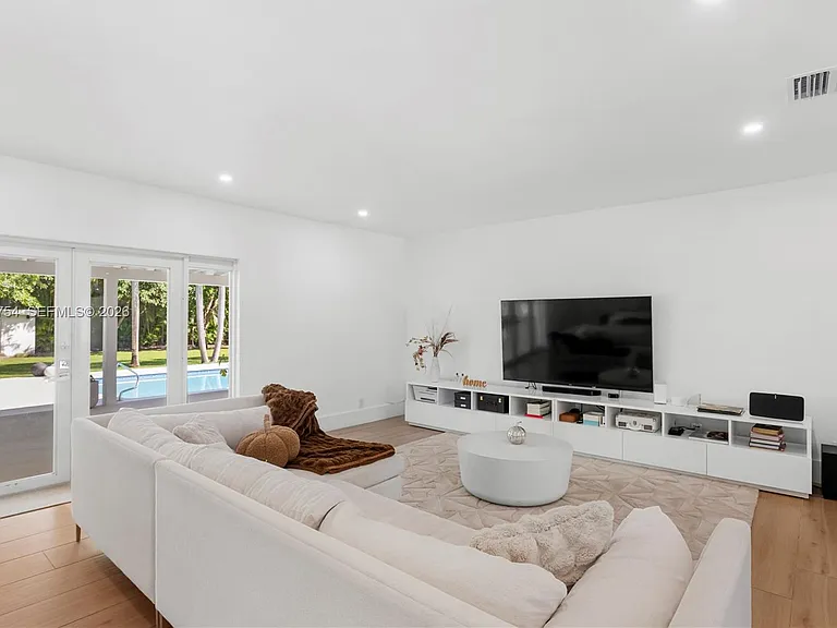 7825 SW 72nd Ave — Photo 12