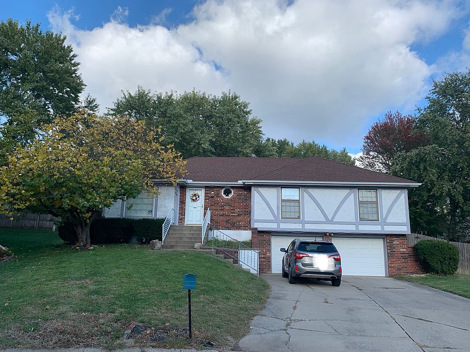 1st image of 2404 NW Roanoke Ct