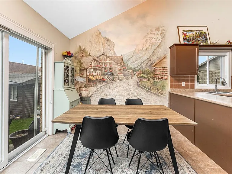 11460 Timber Bay Cres — Photo 13