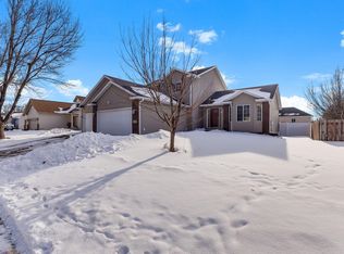 2918 Crescent Ridge Trl, Saint Cloud, MN 56301
