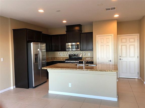 4th image of 10250 Glacier Pool St