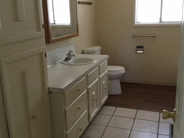 4161 Adelaide Ave — Photo 5