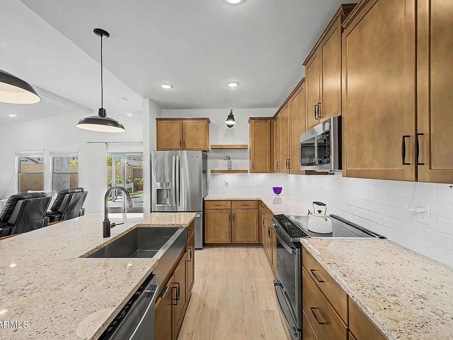 4 bed, 3.0 bath, 1926 sqft, $1,900 — Photo 2